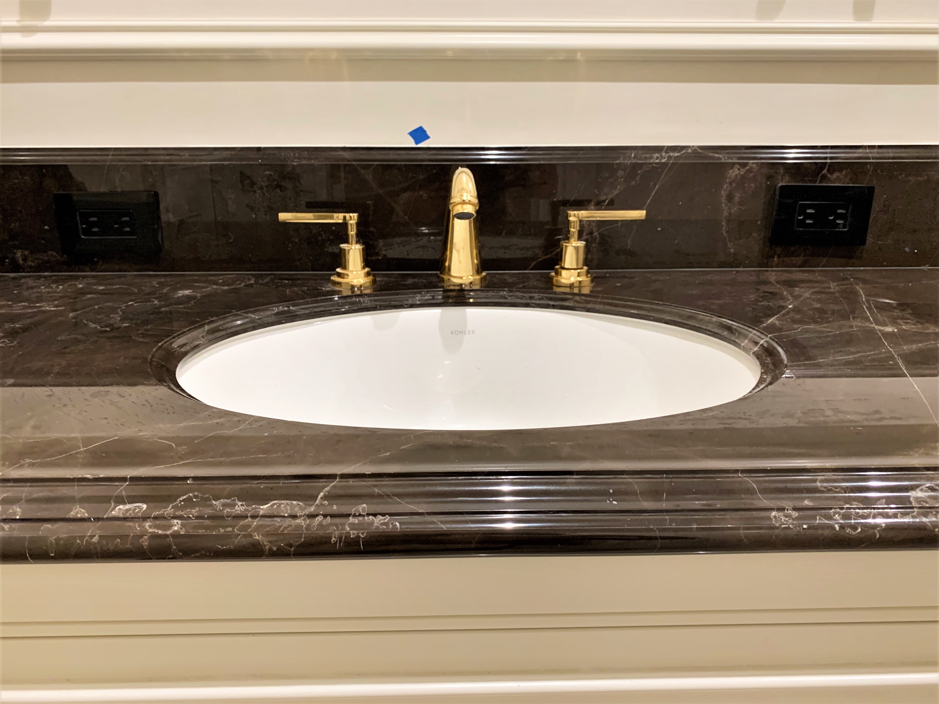 natural slab stone counter top with edge detail