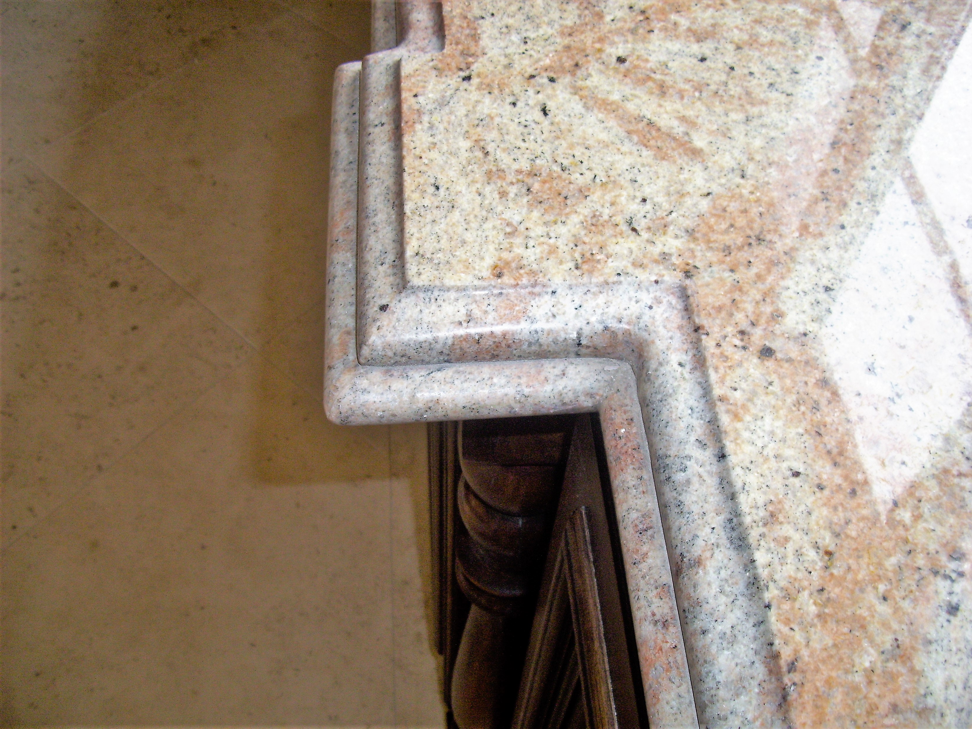 counter top edge detail, natural stone
