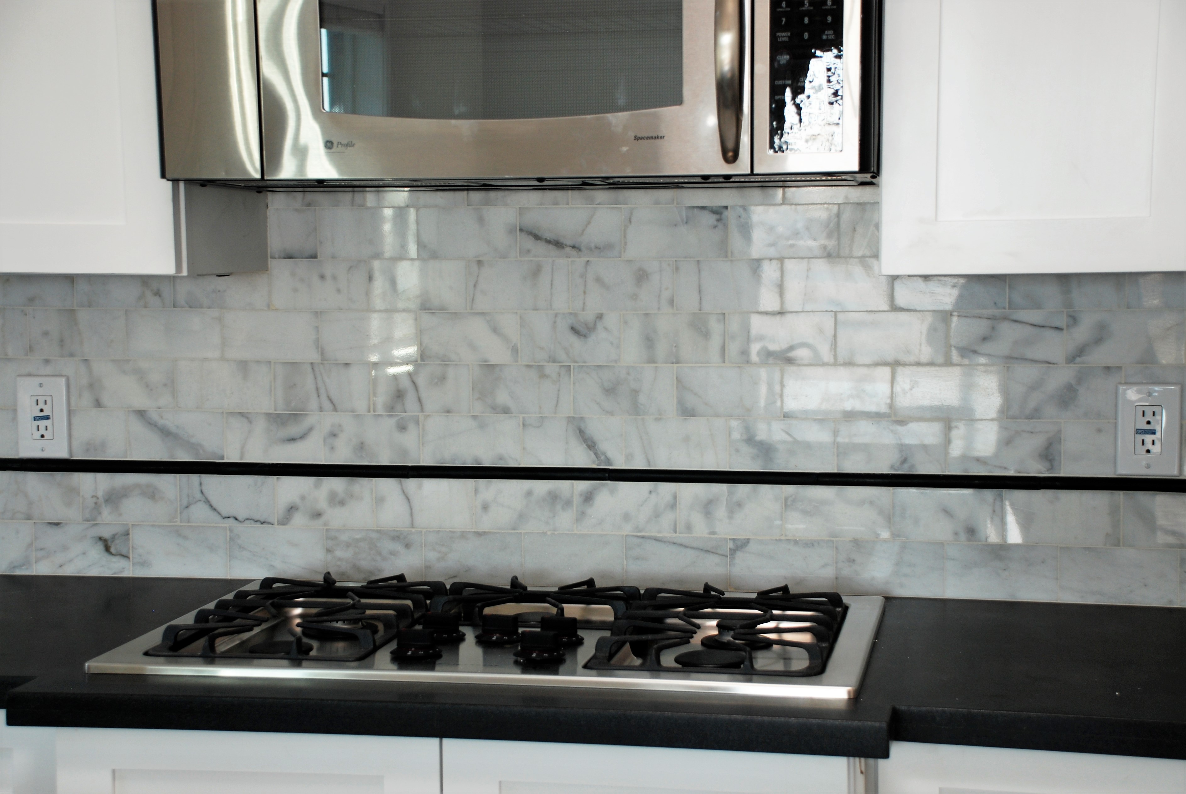 Kitchen, Back splash, and counter tops