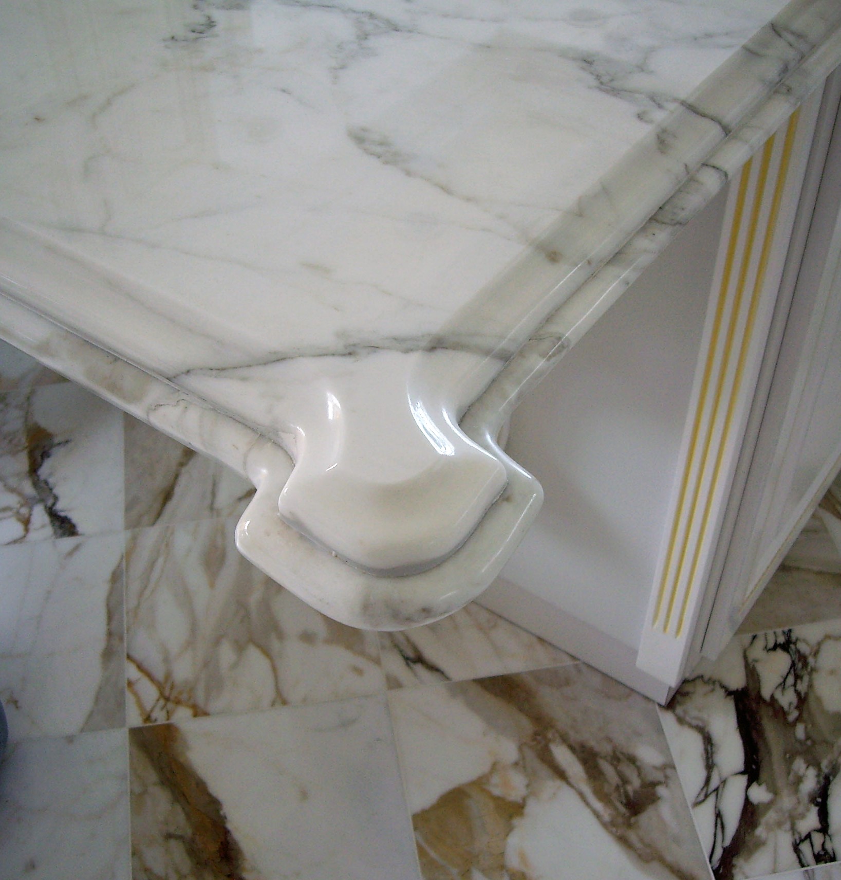 kitchen island edge detail, natural stone