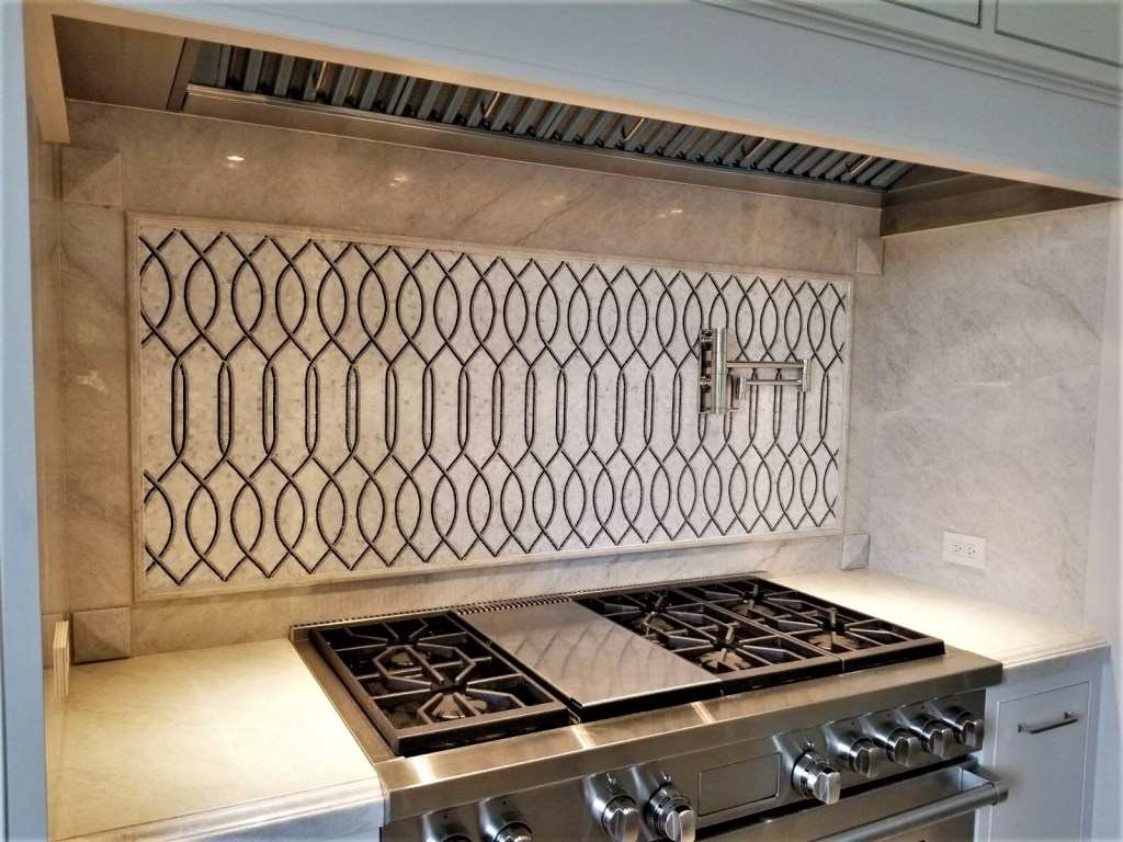 Kitchen, Back splash, and counter tops